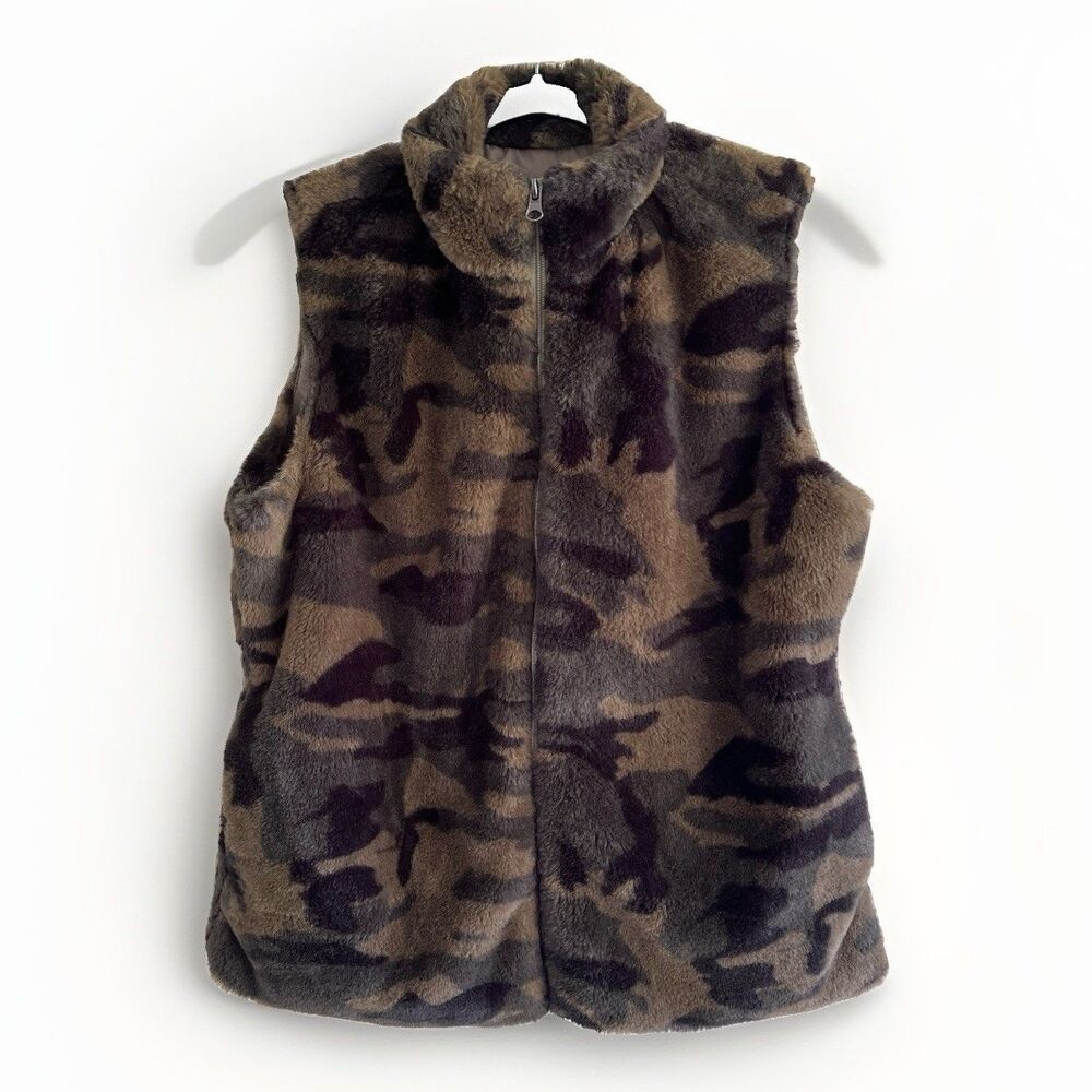 Camo Print Faux Fur Vest Chic Women's Size M Soft